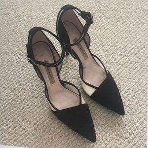 Zara Basic Black Pointed Toe Shoes High Heel Size 38 Like New